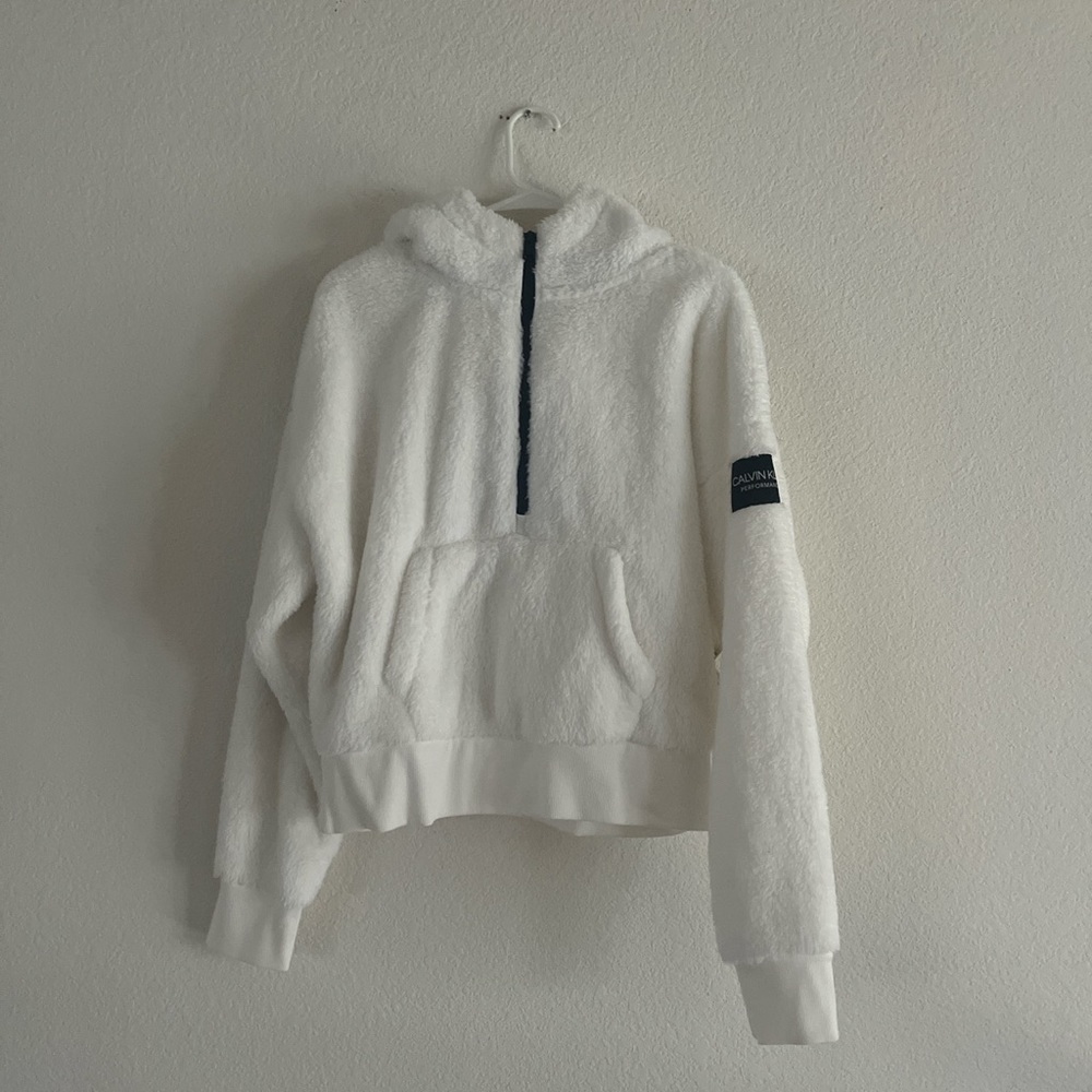 WHITE CALVIN KLEIN SHERPA PULLOVER HOODIE